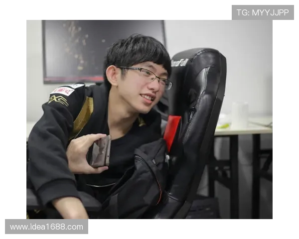 CSGO专题深度解析RNG战队的战术布局与技术优势