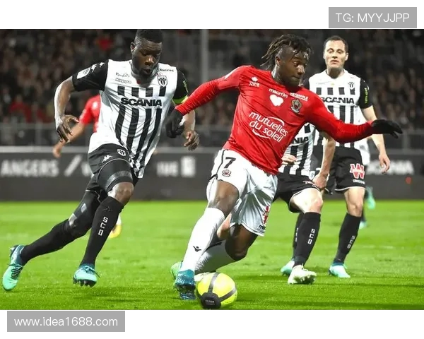 2018年昂热对阵尼姆精彩回顾与赛后分析展现足球魅力与战术较量